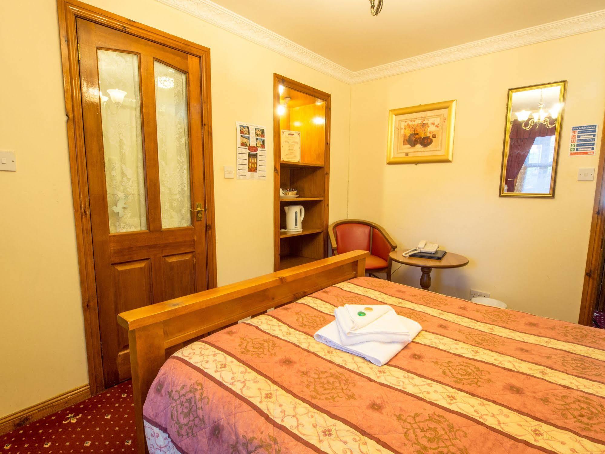 Corstorphine alojamiento Hotel Edimburgo Exterior foto